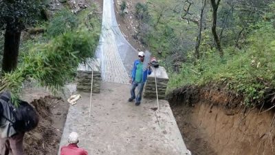 रणनीतिक अस्पताल जोड्ने झोलुङ्गे पुल निर्माण