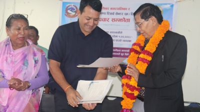 ओम हस्पिटल र गोकर्णेश्वर नगरपालिकाबीच स्वास्थ्य सहकार्य सम्झौता