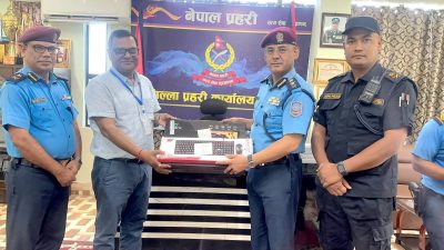आर्या न्युरो हस्पिटलद्वारा मोरङ प्रहरीलाई दुई थान कम्प्युटर सहयोग