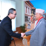 एमाले अध्यक्ष र चिनियाँ बिदेश उपमन्त्री बिच भेटबार्ता
