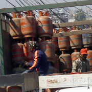 मागको एकतिहाइ मात्रै आपूर्ति हुँदा ग्यास अभाव भयोः विभाग