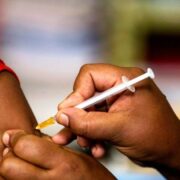 देशभर ३ लाख बालिकालाई एचपीभी खोप दिइँदै, क–कसले पाउँछन् ?