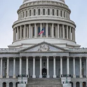 अमेरिकी सिनेटद्वारा ८९५–बिलियन–अमेरिकी डलरको रक्षा नीति विधेयक पारित