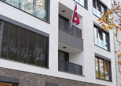 युक्रेनको जेलमा रहेका दुई नेपालीको उद्धार, प्रलोभनमा परेर युक्रेन नजान दूतावासको आग्रह