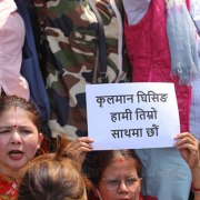 कुलमानलाई बर्खास्त गरेको बिरोधमा प्रर्दशन