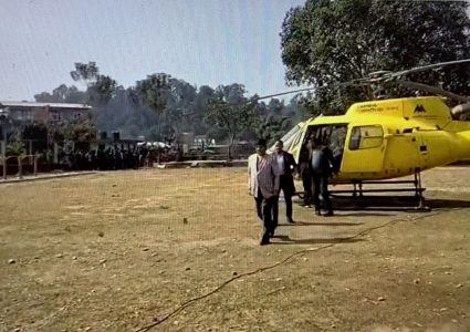 विवादास्पद व्यापारीसँग प्रचण्डको घनिष्टता