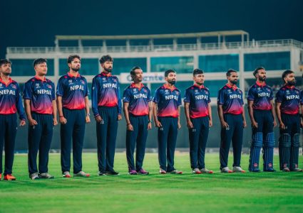 इटालीविरुद्धको खेलमा नेपालले ब्याटिङ गर्दै