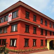 निर्वाचनमा प्राथमिक उपचार स्वयंसेवक परिचालन गर्दै नेपाल रेडक्रस