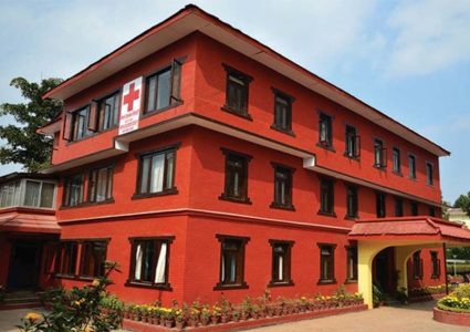 निर्वाचनमा प्राथमिक उपचार स्वयंसेवक परिचालन गर्दै नेपाल रेडक्रस