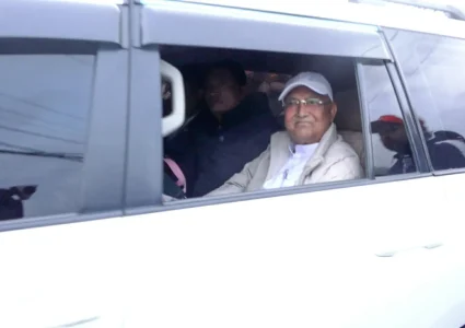 ओलीको रिहाइ माग्दै देशव्यापी ज्ञापनपत्र बुझाउँदै एमाले