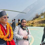 हेलिकप्टर चढेर रुकुमपूर्व पुगे प्रचण्ड