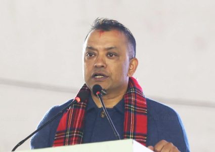 गगनको राजीनामाले निम्त्याएको नयाँ बहस