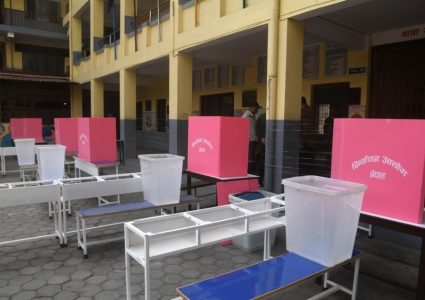 दार्चुलाको दुई मतदान केन्द्रमा आएनन् मतदाता