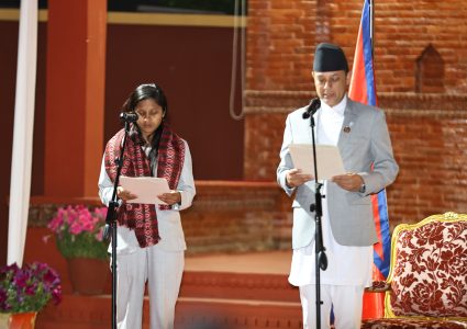 उपसभामुख ठाकुरले लिइन् ुपद तथा गोपनियताको सपथ ! को हुन&hellip;