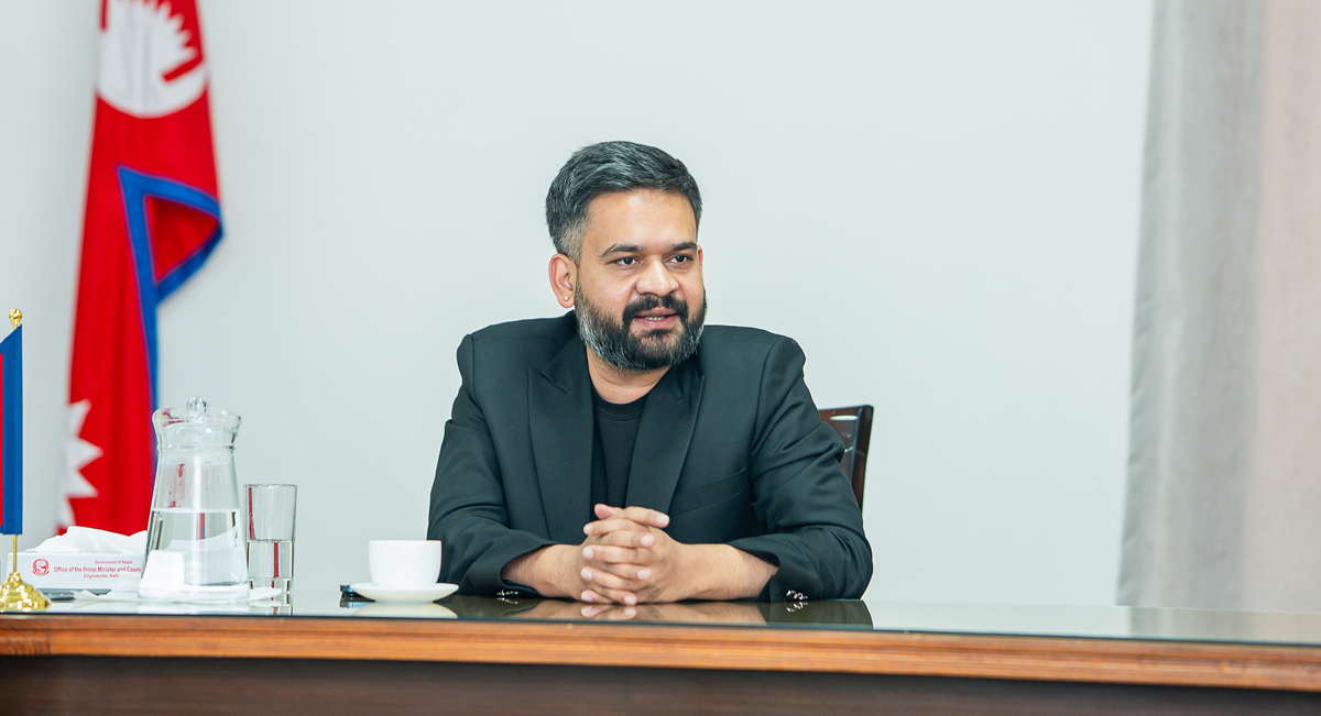 मधेशमा उत्पन्न तनाव समाधान गर्न प्रधानमन्त्रीको पहल, मधेशी दलका नेताहरूसँग छलफल