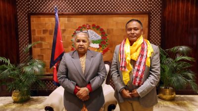 तीन मन्त्रालय सम्हालेका कुलमान घिसिङ सरकारबाट बाहिरिए