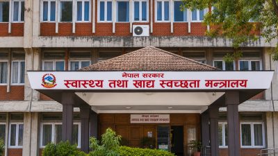 स्वास्थ्य मन्त्रालयले करारका कर्मचारीलाई दिएन दशैं पेस्की